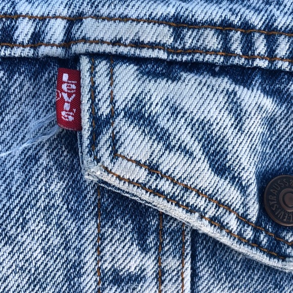 Vintage 80s Levi’s Acid Wash Sherpa Denim Jacket - Picture 6 of 8